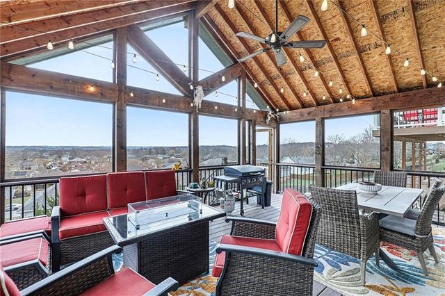 801 SW Shorthorn Drive, Grain Valley, MO 64029