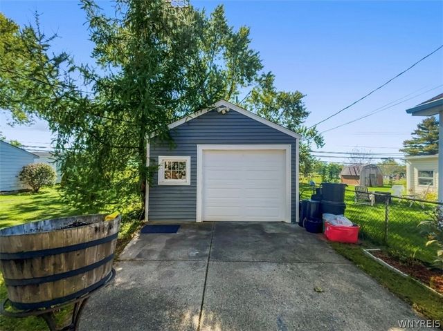 79 Mafalda Drive, Cheektowaga, NY 14215