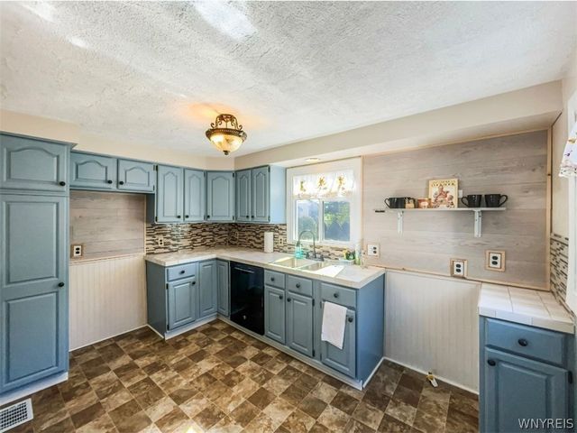 79 Mafalda Drive, Cheektowaga, NY 14215