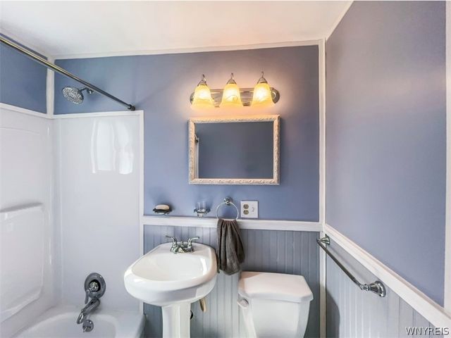 79 Mafalda Drive, Cheektowaga, NY 14215