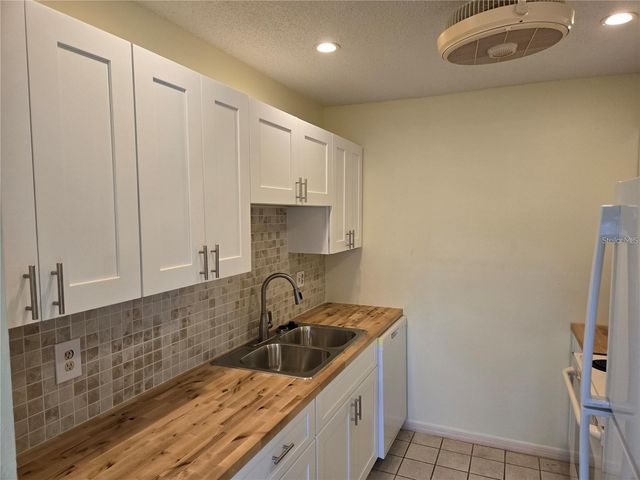 908 HENDON COURT 129, Sun City Center, FL 33573