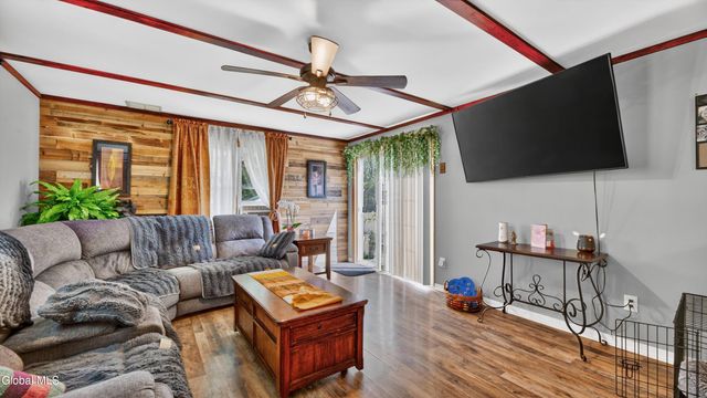 33 Clyde Street, Gloversville, NY 12078