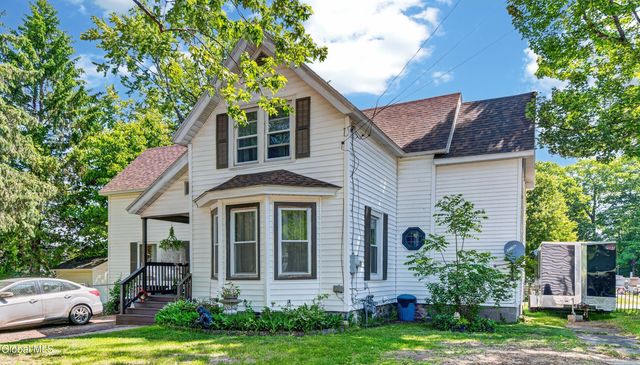 33 Clyde Street, Gloversville, NY 12078