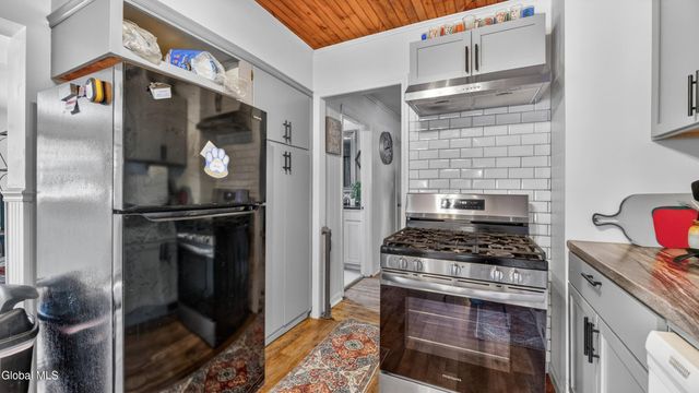 33 Clyde Street, Gloversville, NY 12078