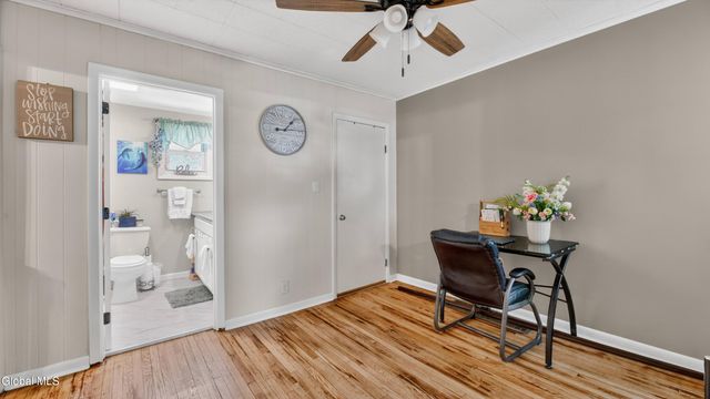 33 Clyde Street, Gloversville, NY 12078