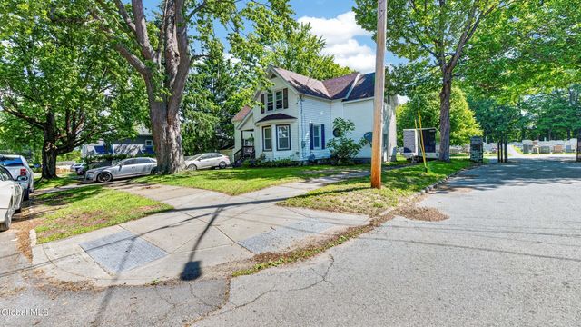 33 Clyde Street, Gloversville, NY 12078
