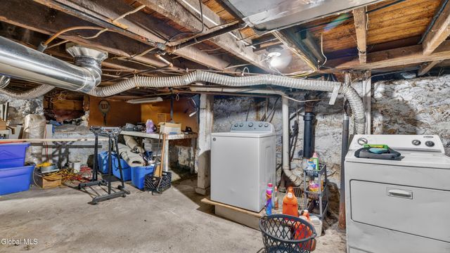 33 Clyde Street, Gloversville, NY 12078