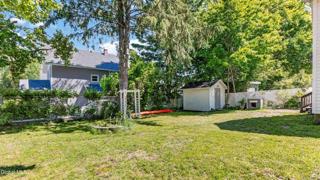 33 Clyde Street, Gloversville, NY 12078