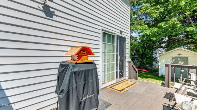 33 Clyde Street, Gloversville, NY 12078