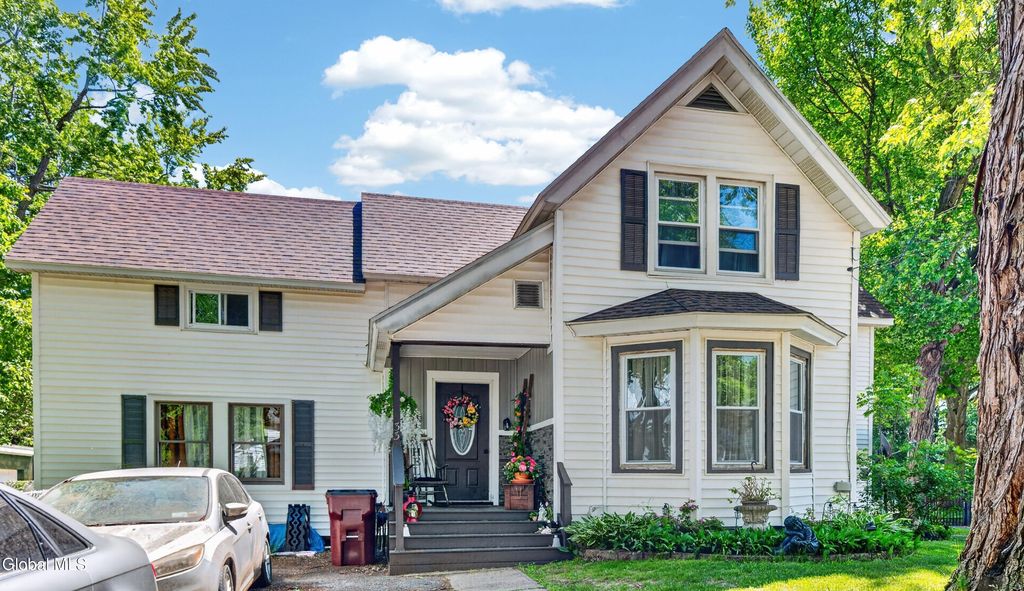 33 Clyde Street, Gloversville, NY 12078