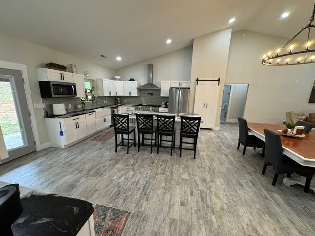 767 Potter Rd, Dickson, TN 37055