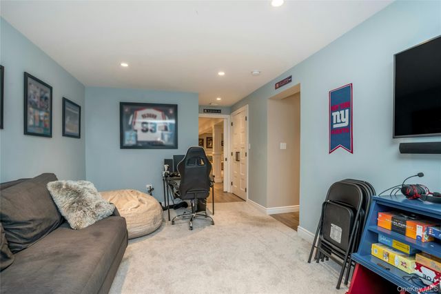 69 Thomas Avenue, Bethpage, NY 11714