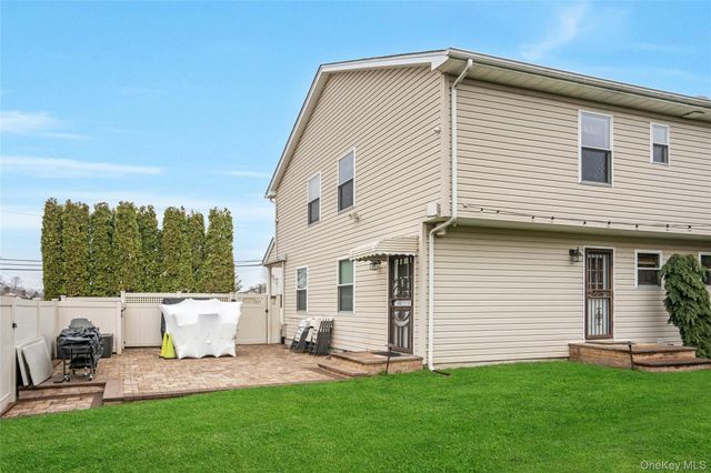 69 Thomas Avenue, Bethpage, NY 11714