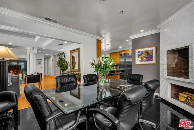 6020 S Halm Avenue, Los Angeles, CA 90056