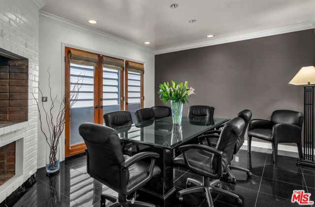 6020 S Halm Avenue, Los Angeles, CA 90056