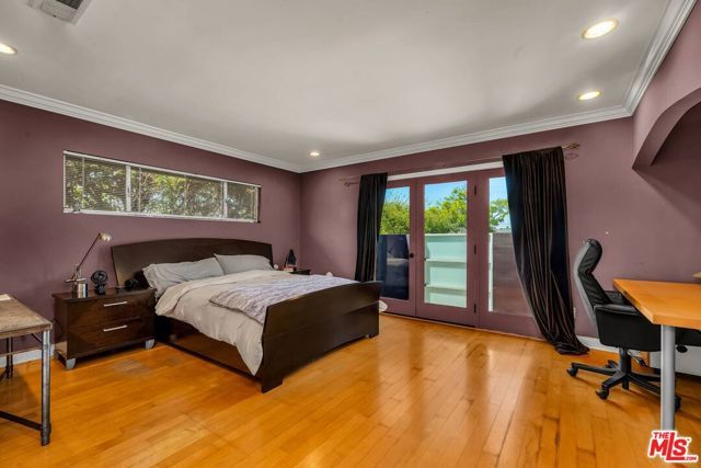 6020 S Halm Avenue, Los Angeles, CA 90056