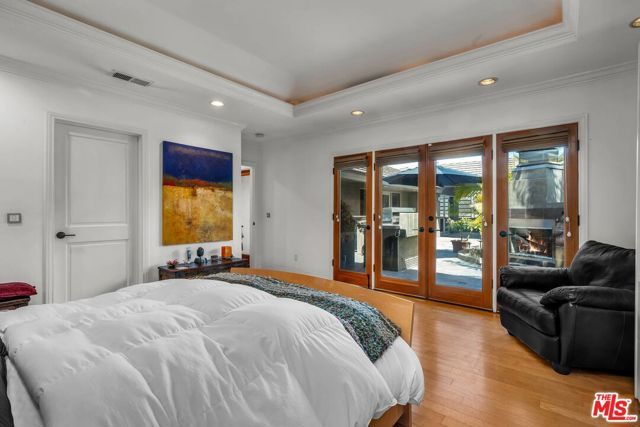 6020 S Halm Avenue, Los Angeles, CA 90056