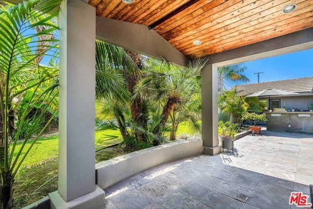 6020 S Halm Avenue, Los Angeles, CA 90056