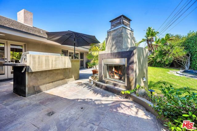 6020 S Halm Avenue, Los Angeles, CA 90056