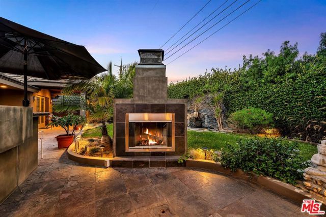 6020 S Halm Avenue, Los Angeles, CA 90056
