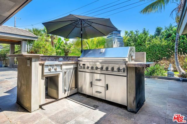 6020 S Halm Avenue, Los Angeles, CA 90056