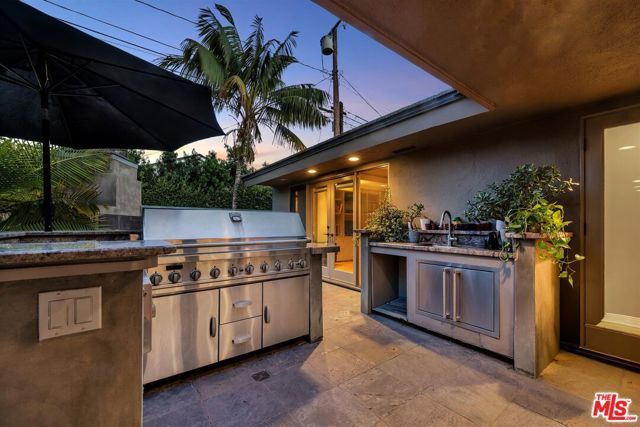 6020 S Halm Avenue, Los Angeles, CA 90056