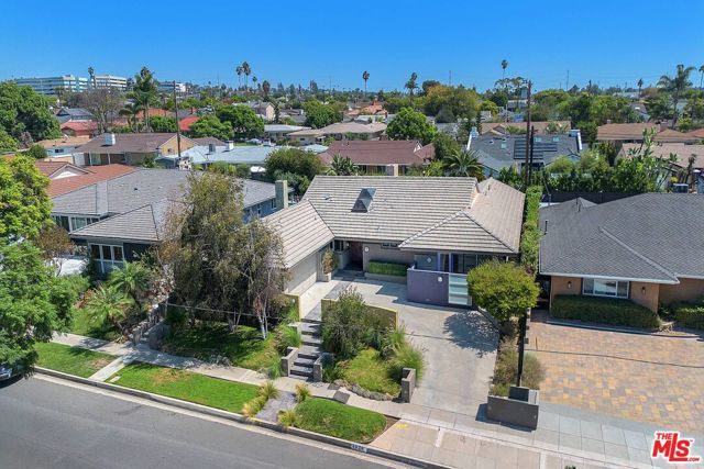 6020 S Halm Avenue, Los Angeles, CA 90056