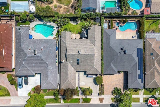 6020 S Halm Avenue, Los Angeles, CA 90056