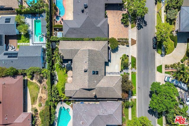 6020 S Halm Avenue, Los Angeles, CA 90056