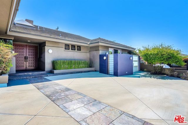 6020 S Halm Avenue, Los Angeles, CA 90056