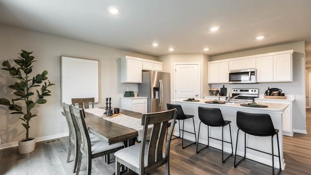 929 33rd Street SE, Altoona, IA 50009
