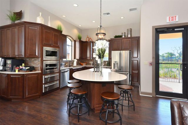 8101 GABANNA DRIVE, Sarasota, FL 34231