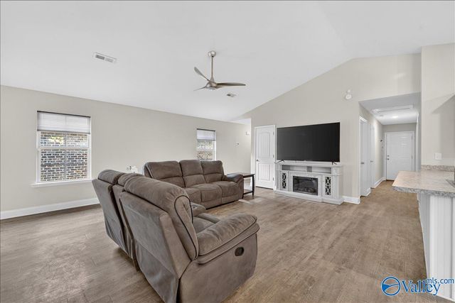 135 Brooklawn Drive, Harvest, AL 35749