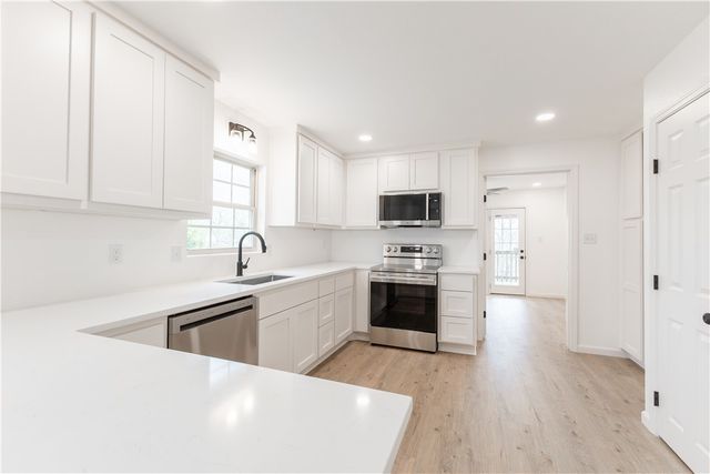 12252 Mains Road, Lowell, AR 72745