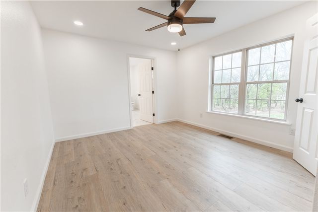 12252 Mains Road, Lowell, AR 72745