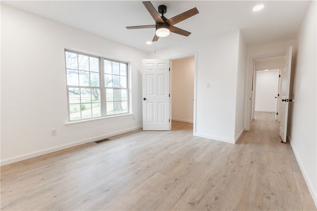 12252 Mains Road, Lowell, AR 72745