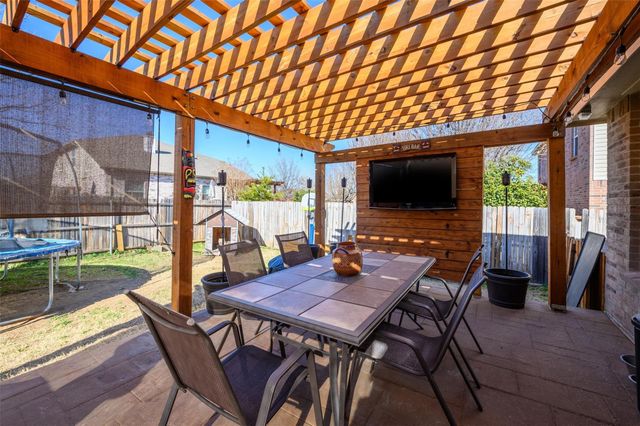 6504 Corral Lane, Denton, TX 76210