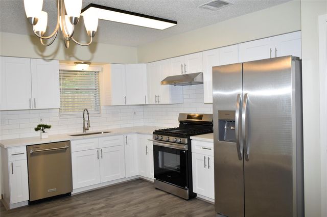 2511 Maple Tree Court, Stafford, TX 77477