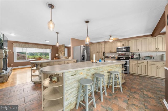 3453 TREXLER BLVD, Allentown, PA 18104