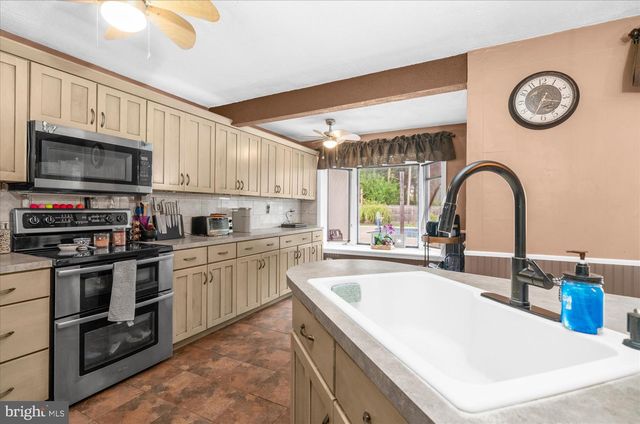 3453 TREXLER BLVD, Allentown, PA 18104