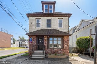 688 N BROAD ST #2, Woodbury, NJ 08096