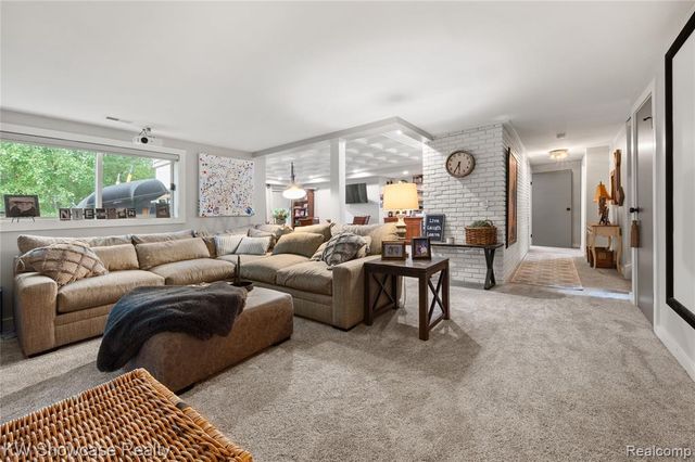 1510 Milford Hills Drive, Milford, MI 48381