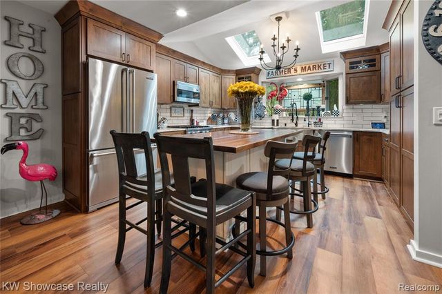 1510 Milford Hills Drive, Milford, MI 48381