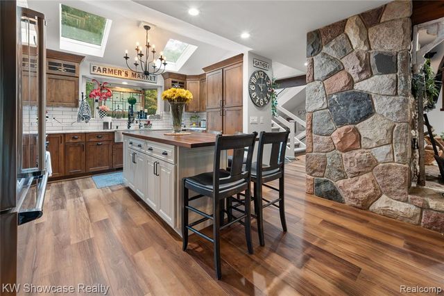 1510 Milford Hills Drive, Milford, MI 48381