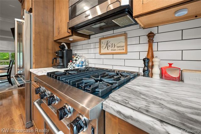 1510 Milford Hills Drive, Milford, MI 48381
