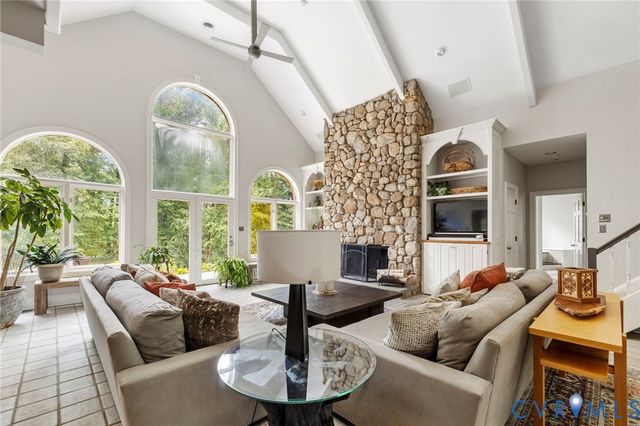 2125 Strawberry Run, Crozier, VA 23039