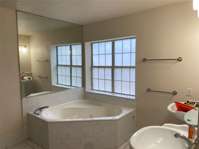 406 S Jefferson Street S, Irving, TX 75060