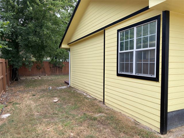 406 S Jefferson Street S, Irving, TX 75060