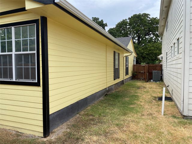 406 S Jefferson Street S, Irving, TX 75060