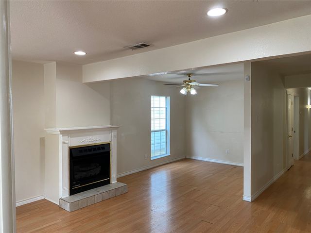406 S Jefferson Street S, Irving, TX 75060